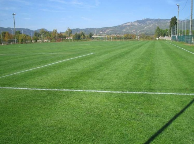STADE-RIBIERE-NEOULES